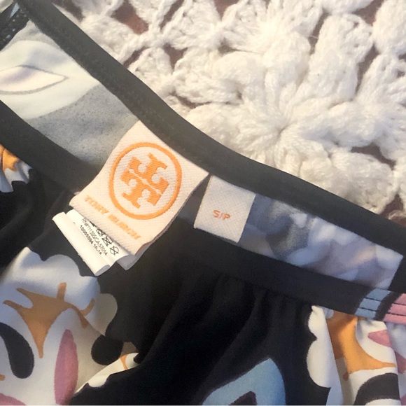 TORY BURCH | S | Hopewell Off-the-Shoulder Ruffle Floral Swim Top Bandeau Black - Picture 10 of 13